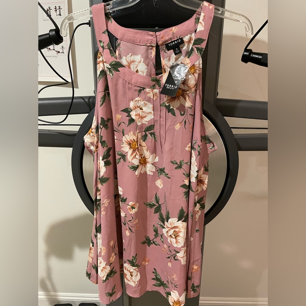 NWT Torrid 2x purple floral sleeveless blouse